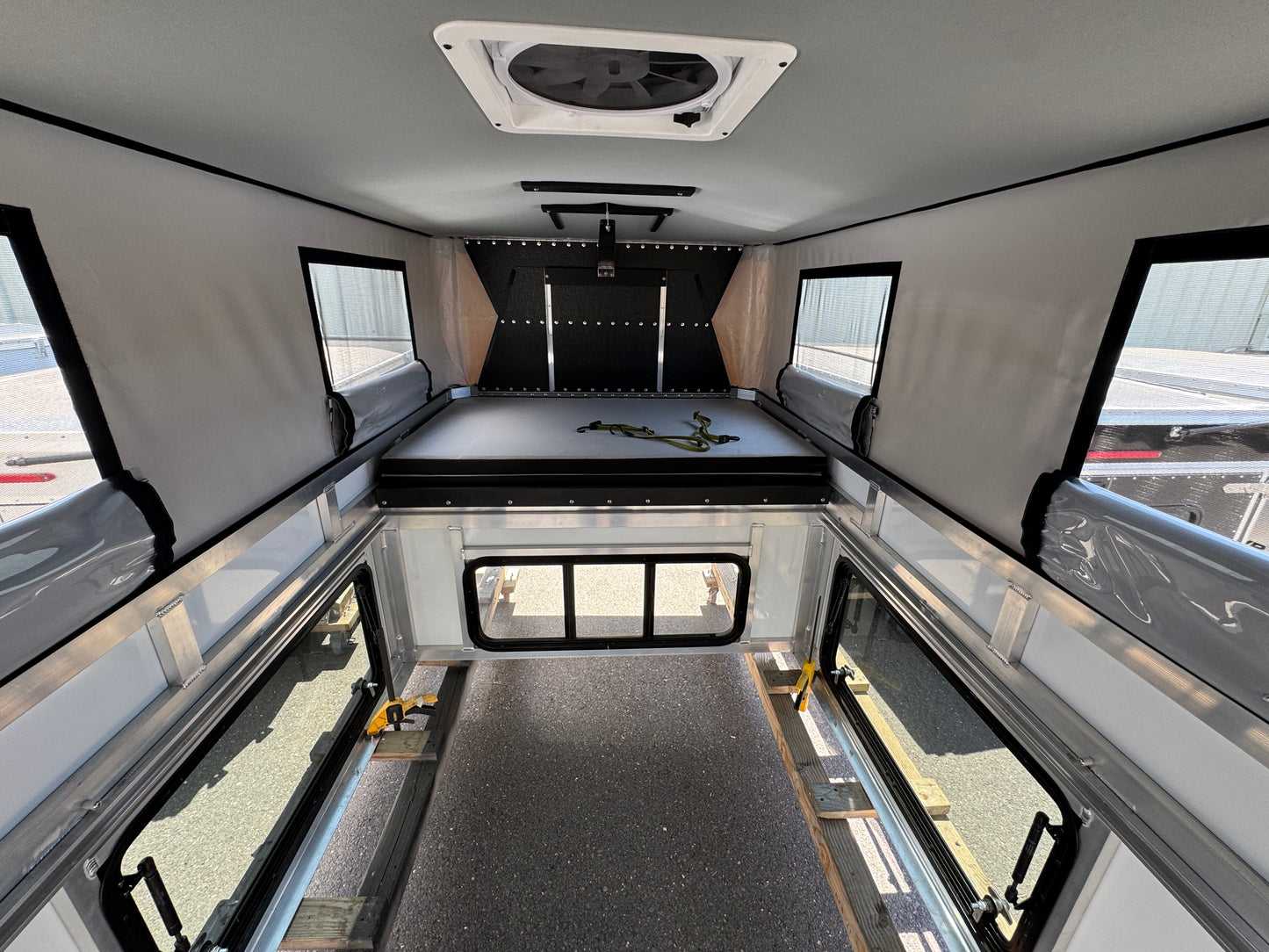 Toyota Tacoma 6' Bed (2016-2023) - Bread n' Butter USED