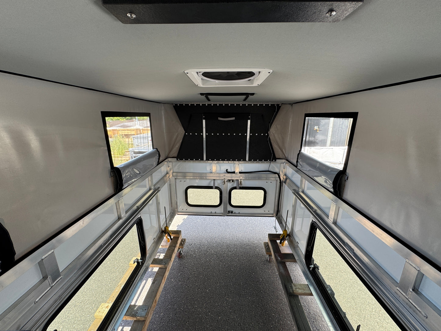 Toyota Tacoma 6' Bed (2016-2023) - Bread n' Butter USED