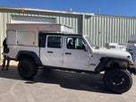 ayce, jeep, gladiator, an silver