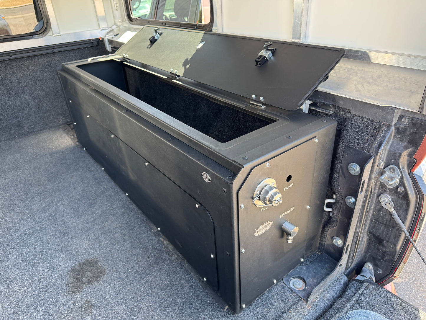 TRUCK CAMPER TRUNK
