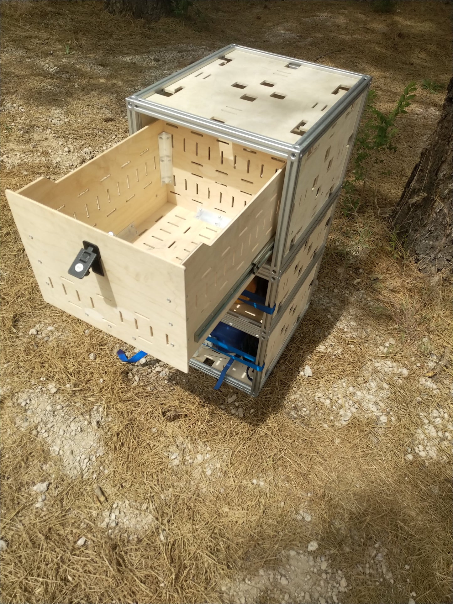 14"H x 21"L x 21"W Drawer